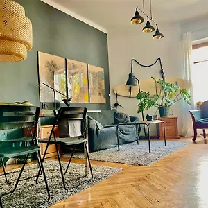 Old Town Krakow! Amazing Location & Character Apartament Kraków